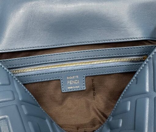 Женская кожаная сумка Fendi Baguette 8BR600A72VF15 премиум голубая 26-13/5 см - фото 6