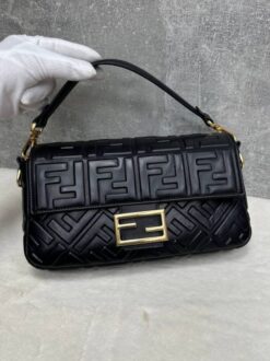 Женская кожаная сумка Fendi Baguette 8BR600A72VF15 премиум чёрная 26-13/5 см - фото 12