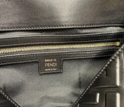 Женская кожаная сумка Fendi Baguette 8BR600A72VF15 премиум чёрная 26-13/5 см