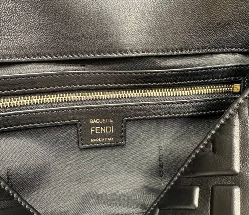 Женская кожаная сумка Fendi Baguette 8BR600A72VF15 премиум чёрная 26-13/5 см - фото 7