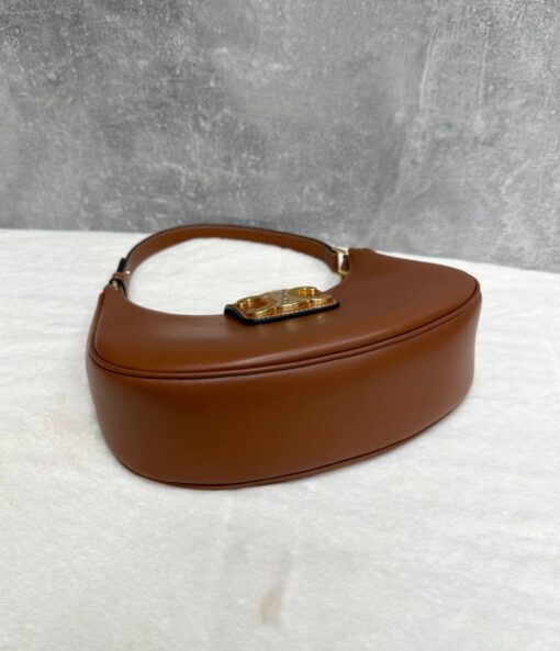 Женская сумка Celine Medium Ava Triomphe In Smooth Calfskin 114493DGQ Premium Brown 25-13/7 см - фото 4