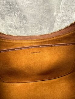 Женская сумка Celine Medium Ava Triomphe In Smooth Calfskin 114493DGQ Premium Brown 25-13/7 см