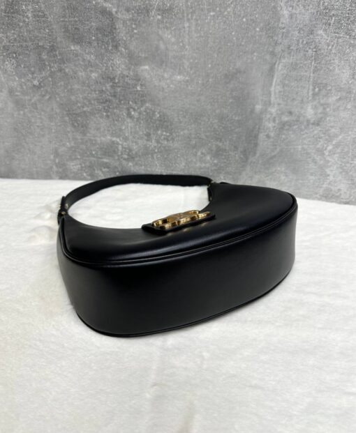 Женская сумка Celine Medium Ava Triomphe In Smooth Calfskin 114493DGQ Premium Black 25-13/7 см - фото 4