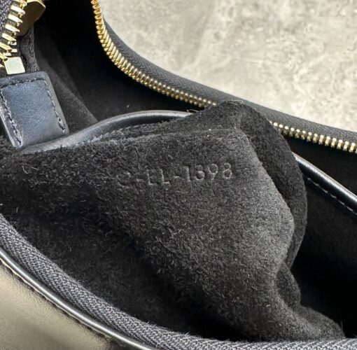 Женская сумка Celine Medium Ava Triomphe In Smooth Calfskin 114493DGQ Premium Black 25-13/7 см - фото 7