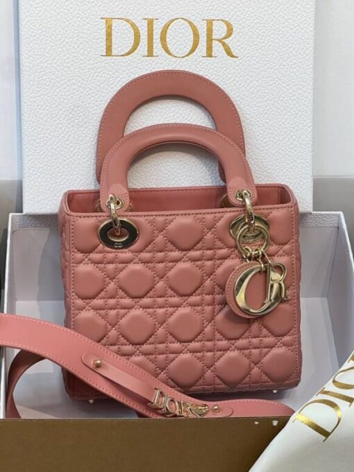 Женская сумка Dior Lady My ABCDior M0538ONGE Premium Rose 20-18/9 см - фото 1