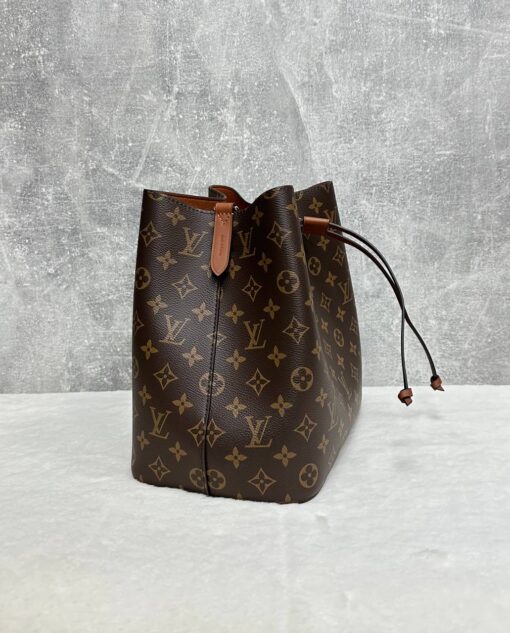 Женская сумка Louis Vuitton NeoNoe Premium 25-25/17 см коричневая - фото 2