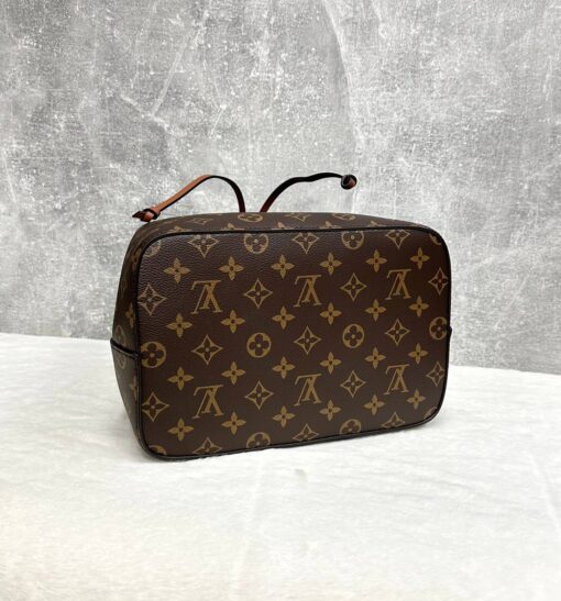 Женская сумка Louis Vuitton NeoNoe Premium 25-25/17 см коричневая - фото 3