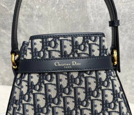Женская сумка Dior C'est M2271 Premium 25-23/9 см серая - фото 5