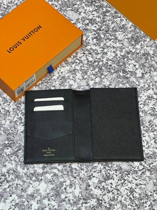 Обложка для паспорта Louis Vuitton Premium A119310 14/10 см чёрная - фото 2