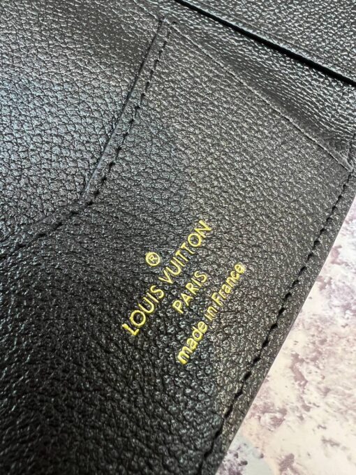 Обложка для паспорта Louis Vuitton Premium A119310 14/10 см чёрная - фото 4