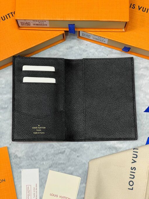 Обложка для паспорта Louis Vuitton Premium A119315 14/10 см чёрная - фото 3