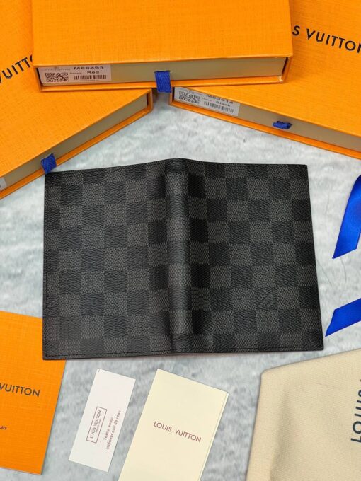 Обложка для паспорта Louis Vuitton Premium A119374 14/10 см чёрная - фото 3