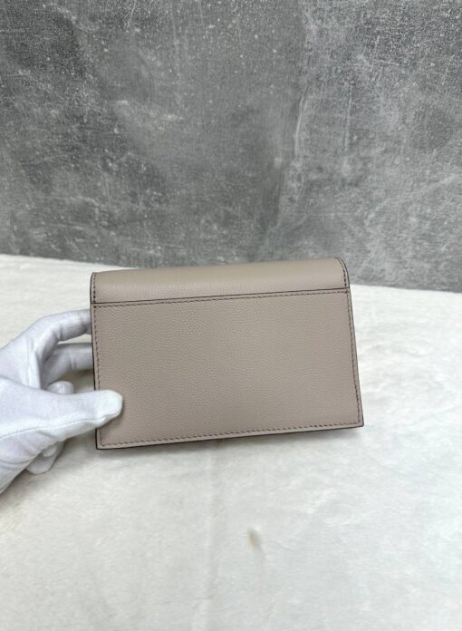 Женская сумка Louis Vuitton Mylockme Chain M63471 Premium 19-12/4 см бежевая - фото 4