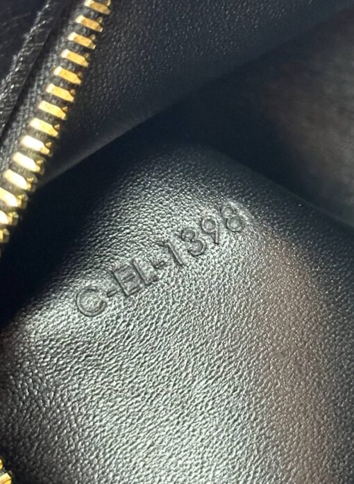 Женская сумка Celine Medium Wiltern Bag In Smooth Calfskin 113673FEO Premium Black 30-16/2 см - фото 9