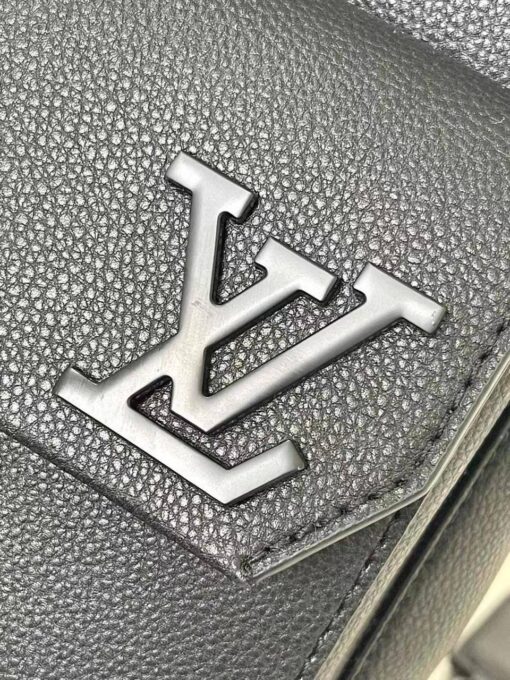 Сумка Louis Vuitton Takeoff 20/30/10 см чёрная - фото 9