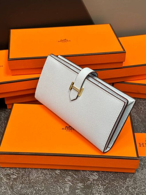 Кожаный бумажник Hermes Premium 17/9 см светло-серый - фото 8