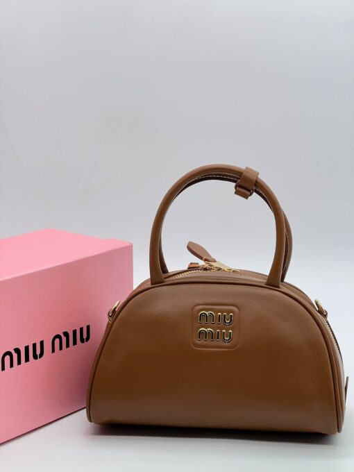 Сумка Miu Miu Leather Top-Handle 26/15 см A119916 коричневая - фото 2