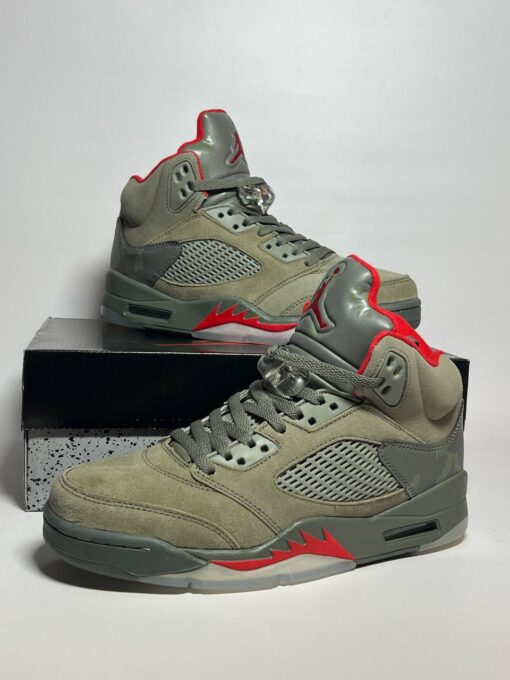 Кроссовки Nike Air Jordan 5 Retro Hi Fire Grey-Khaki-Rd - фото 6
