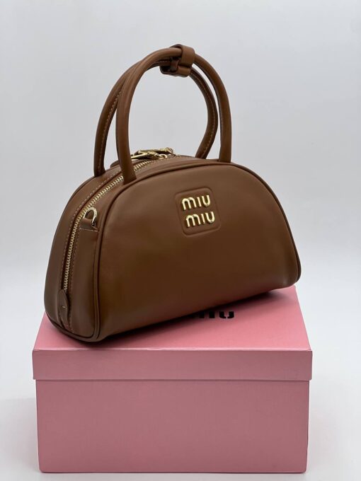 Сумка Miu Miu Leather Top-Handle 26/15 см A119916 коричневая - фото 1