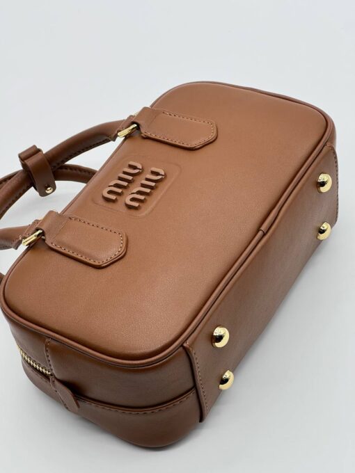 Сумка Miu Miu Arcadie Leather (два размера 23/13 и 28/14 см) коричневая - фото 5