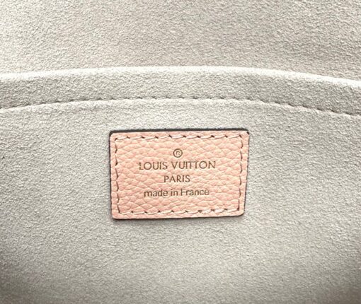 Женская сумка Louis Vuitton Mylockme BB M22190 Premium 22/14/8 см бежевая со светло-бежевым - фото 3