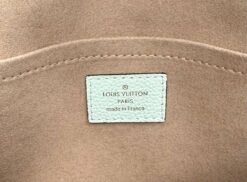 Женская сумка Louis Vuitton Mylockme BB M22190 Premium 22/14/8 см светло-бежевая