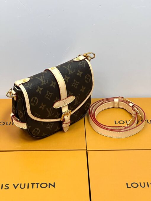 Женская сумка Louis Vuitton Saumur BB Premium M46740 20/16/7.5 см коричневая - фото 2