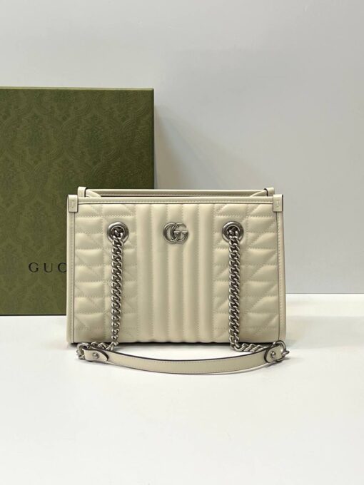 Женская сумка Gucci GG Marmont Premium 25/18/11 см бежевая - фото 2