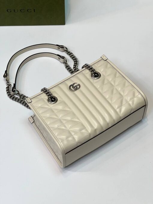 Женская сумка Gucci GG Marmont Premium 25/18/11 см бежевая - фото 4