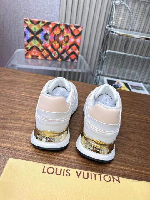 Кроссовки женские Louis Vuitton Neo Run Away A122311 белые - фото 3