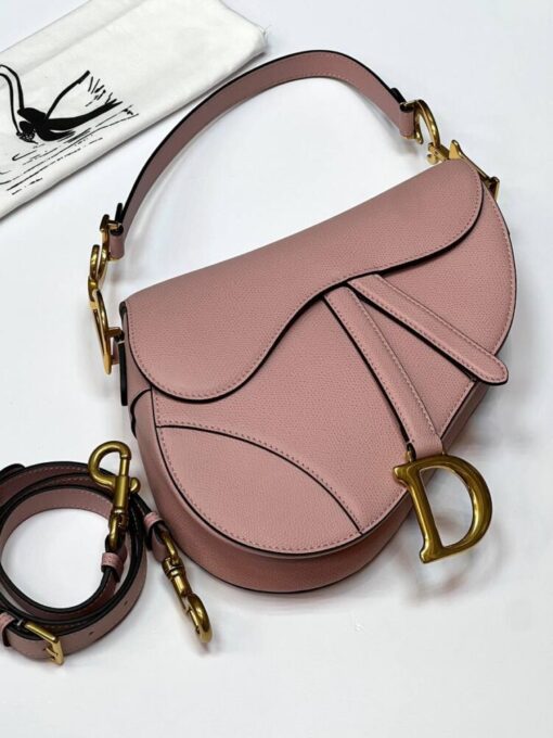 Женская сумка Christian Dior Saddle M0455CBAA Premium 25/20/7 см пудра - фото 1