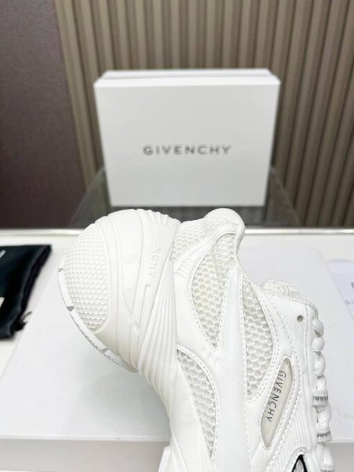 Кроссовки Givenchy TK-MX Runner A123945 White - фото 5