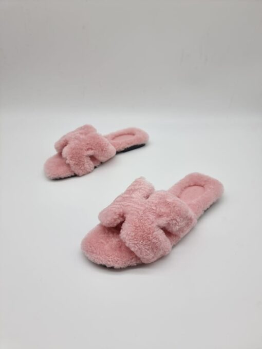 Шлёпанцы меховые женские Hermes Fur A124176 розовые - фото 3