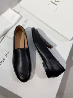 Туфли The Row Colette Loafer in Leather F1480N60 Premium Black - фото 7