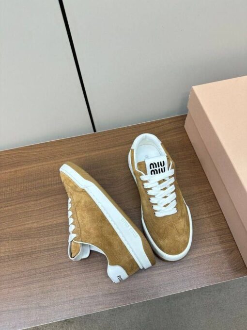 Кроссовки Miu Miu Suede Sneakers 5E118E Premium Chestnut - фото 1