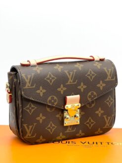 Женская сумка Louis Vuitton Pochette Metis 19/12 см A125129 коричневая