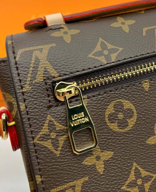 Женская сумка Louis Vuitton Pochette Metis 19/12 см A125129 коричневая - фото 8