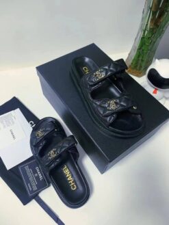 Шлепанцы женские Chanel кожаные A125417 премиум чёрные