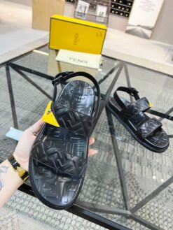 Шлёпанцы Fendi мужские A126431 чёрные