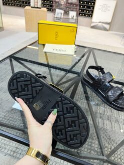 Шлёпанцы Fendi мужские A126431 чёрные