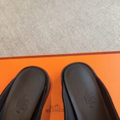 Шлёпанцы женские Hermes A126855 чёрные