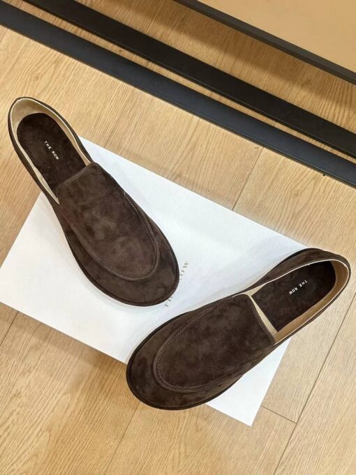 Мокасины The Row Canal Loafer in Suede F1258L74 Premium Brown - фото 1