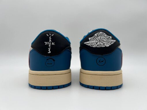 Кроссовки Nike Air Jordan 1 Low x Travis Scott бежево-чёрные с синим - фото 4