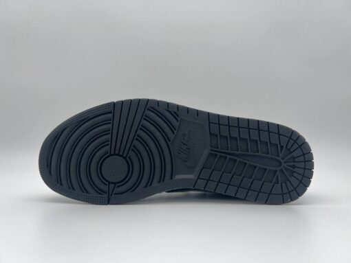 Кроссовки Nike Air Jordan 1 Low x Travis Scott чёрно-серые с белым - фото 5