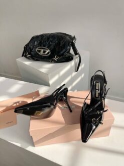 Босоножки Miu Miu Patent Leather Slingbacks With Buckles 5I013E Premium Black