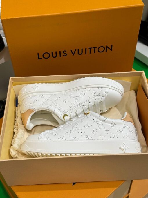 Кроссовки женские Louis Vuitton Time Out 1ACHO4 Premium White - фото 4
