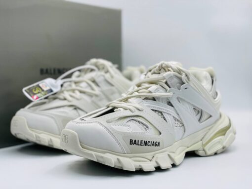 Кроссовки Balenciaga Track A128586 белые - фото 5