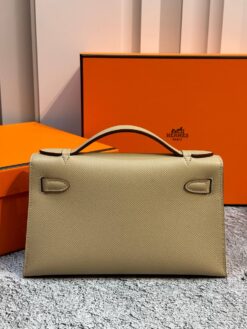 Женская сумка Hermes Kelly Pochette 22 Epsom Gold Hardware Premium Beige