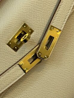 Женская сумка Hermes Kelly Pochette 22 Epsom Gold Hardware Premium Beige