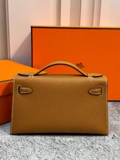 Женская сумка Hermes Kelly Pochette 22 Epsom Palladium Hardware Premium Chestnut